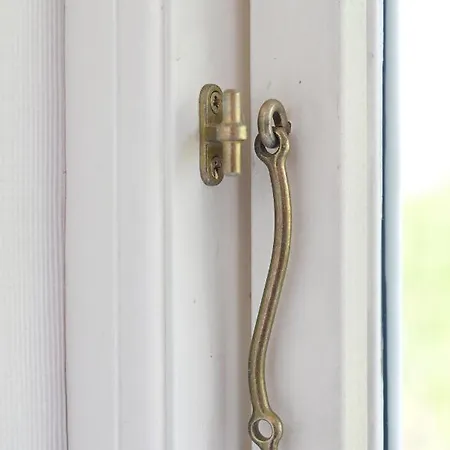 - 7 Appartement *