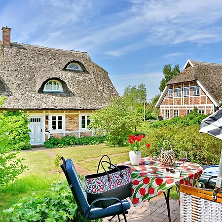 - 7 Appartement